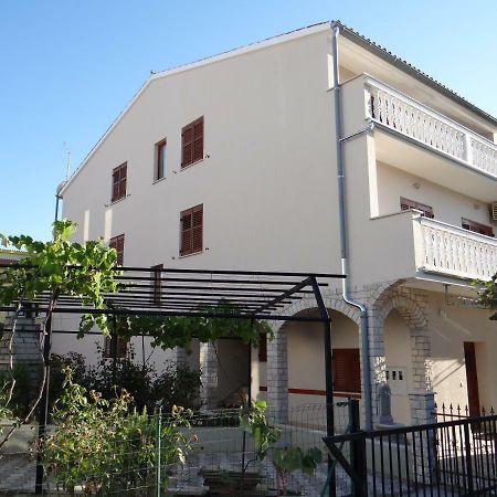 Apartment Mira Pula Exterior photo