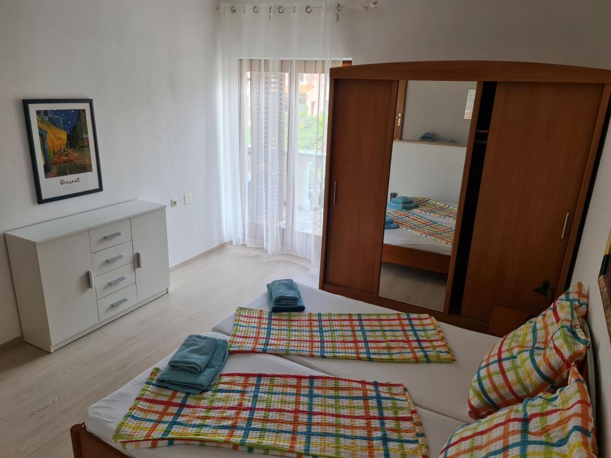 Apartment Mira Pula Exterior photo