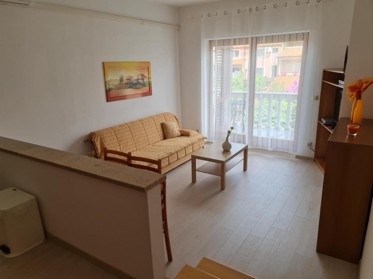 Apartment Mira Pula Exterior photo