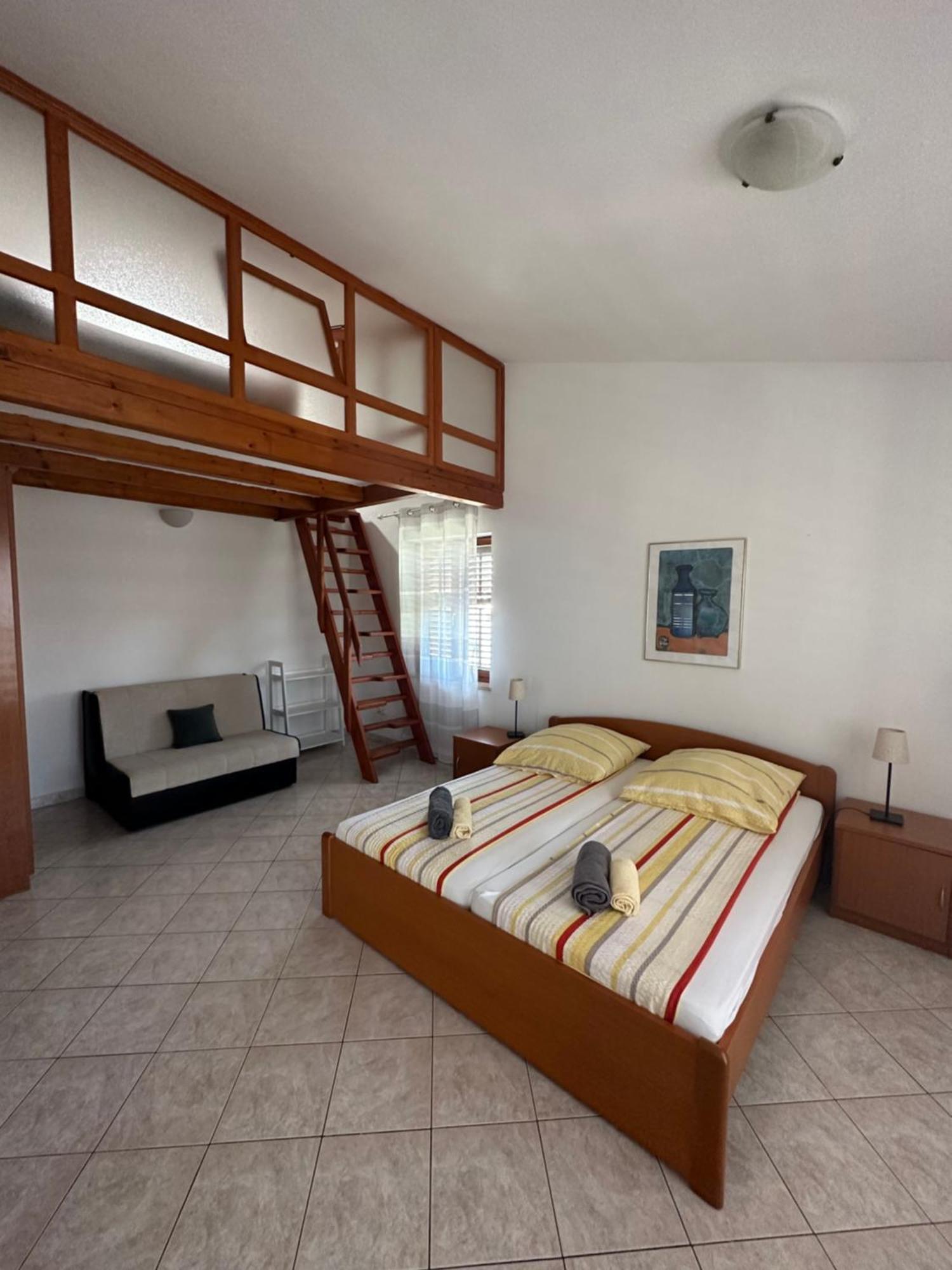 Apartment Mira Pula Exterior photo