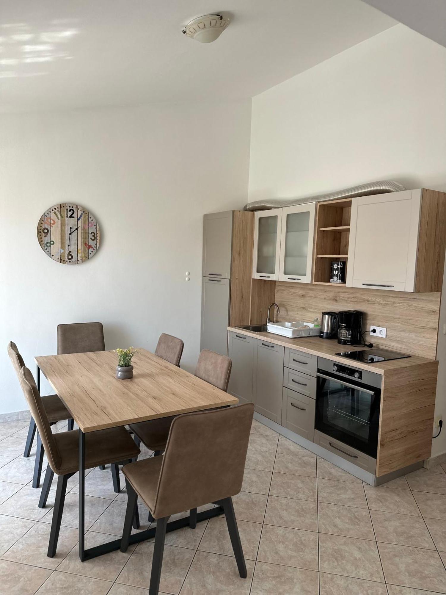 Apartment Mira Pula Exterior photo