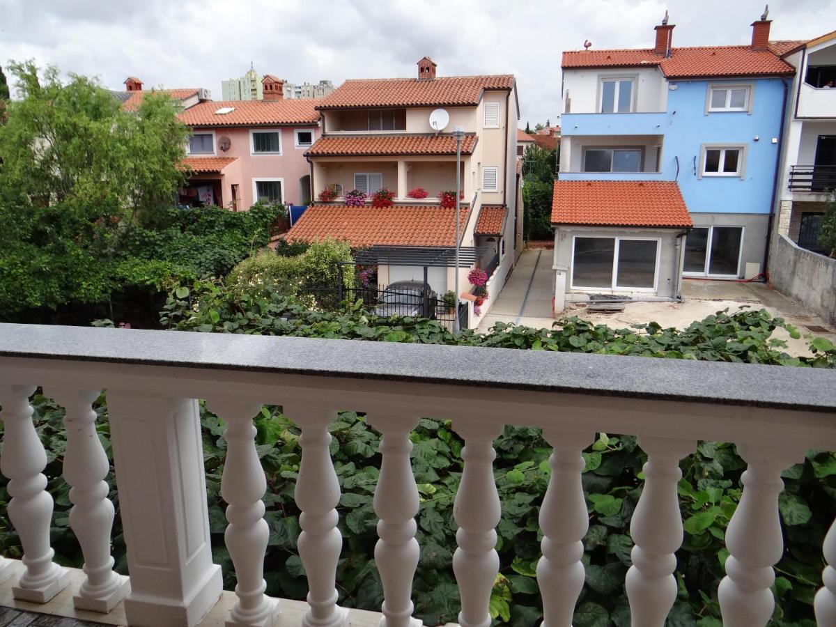 Apartment Mira Pula Exterior photo
